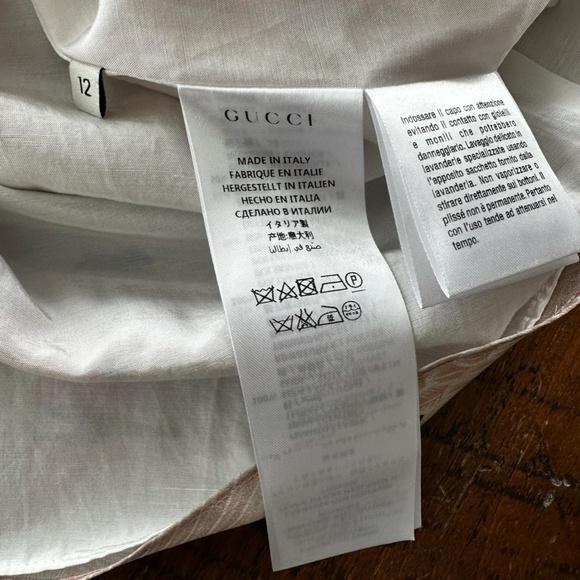 Girls beautiful pink silk dress by Gucci - Picture 7 of 7